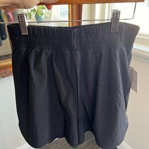 NWT Stretch Woven In Stride Lined Short